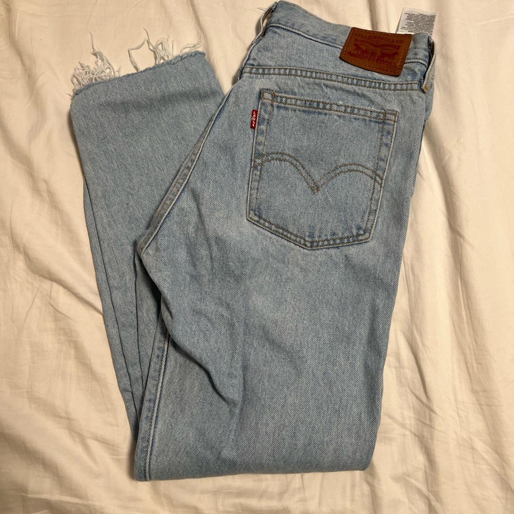 Levi's Distressed Wedgie Straight Jean
